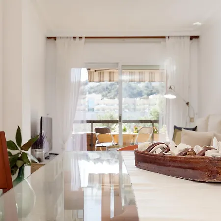 Lets Holidays Sant Telm Apartment *