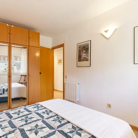 Lets Holidays Sant Telm Apartment *