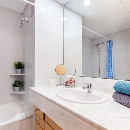 Lets Holidays Sant Telm Apartment